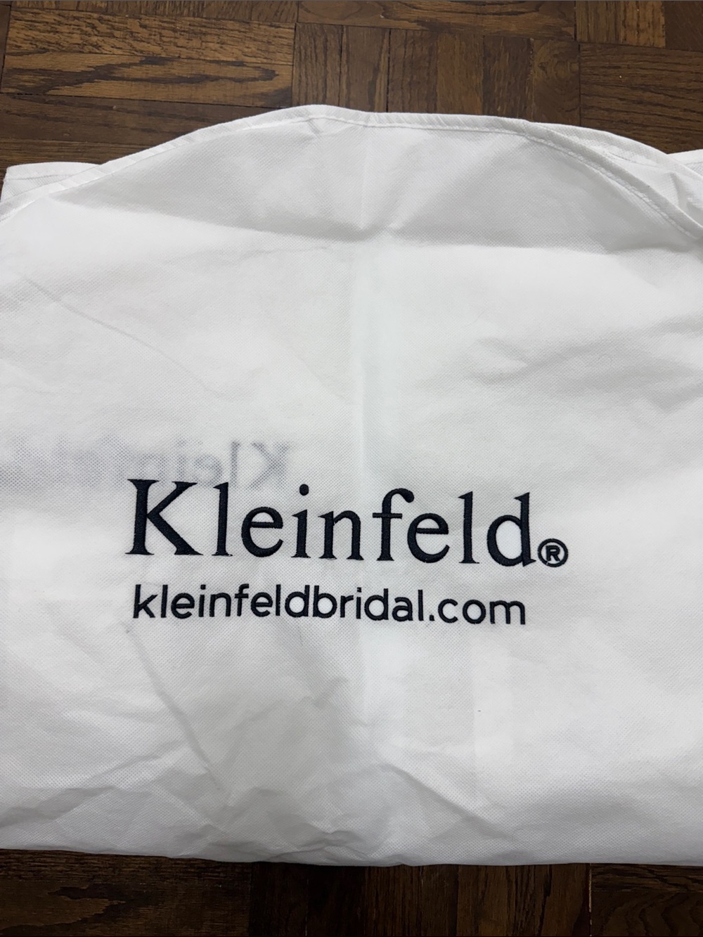 Kleinfeld White Garment Bag - Zipper Closure